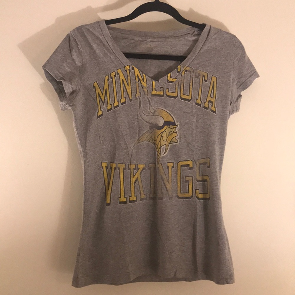 Sold Vintage” Minnesota Vikings Gray Tee - Medium